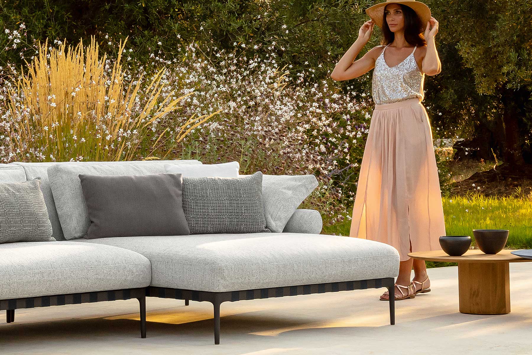 San José Grey And Beige Outdoor Sofa