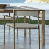 Sedia con braccioli da giardino con seduta e schienali imbottiti. Arredo giardino lussuoso. Tavoli e sedie, mobili per esterno. Design Ramon Esteve.