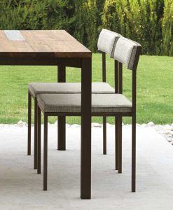 Garden chair with padded seat and backrest. Patio furniture, garden table and chairs. Shop online for luxurious outdoor furniture. Design Ramon Esteve.