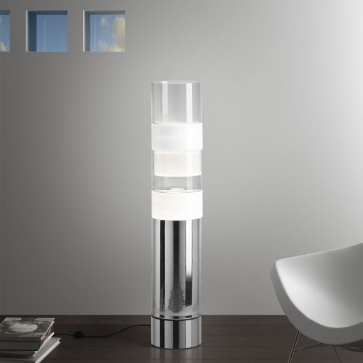 Acquista online Stacking, lussuosa lampada da terra in vetro soffiato dalle tonalità bianco/grigio fumo realizzata artigianalmente. Consegna gratuita.