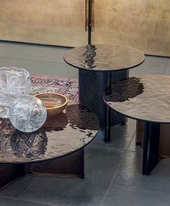 A round coffee table selection, available in several sizes and finishes, completely made of glass. Tops are in bush-hammered glass. Design by "Tosca Design"