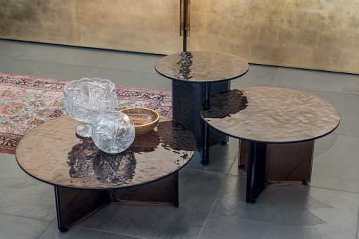 Tavolino rotondo in vetro bocciardato bronzato. Vendita online di mobili di lusso made in Italy in consegna gratuita. Tosca Design.