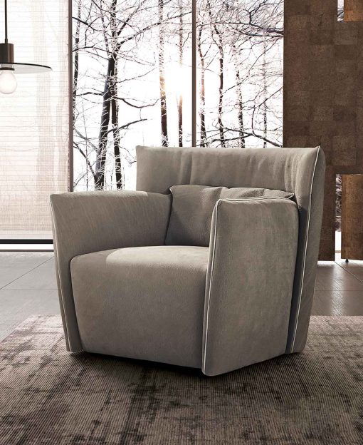 Fauteuil en cuir moderne ivoire. Vente en ligne de fauteuils made in italy confortables et design, personnalisables. Meubles design. Livraison gratuite.