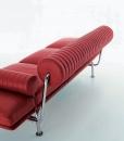 Ultimate is a luxurious Up & Down leather lounge chaise which will re-define the concept of modern comfort. Shop now for leather chaise longues 100% Made in Italy.