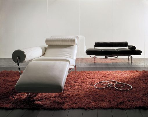 Ultimate is a luxurious Up & Down leather lounge chaise which will re-define the concept of modern comfort. Shop now for leather chaise longues 100% Made in Italy.