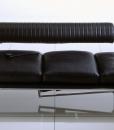 Ultimate is a luxurious Up & Down leather lounge chaise which will re-define the concept of modern comfort. Shop now for leather chaise longues 100% Made in Italy.