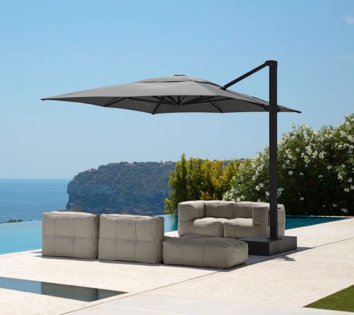 Ombrellone design bianco grigio o tortora. Vendita online di accessori da giardino di lusso con consegna gratuita. La qualità made in italy per giardini.