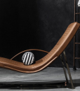 Chaise longue in pelle e metallo. Interamente realizzata a mano in Italia. Vendita online di mobili design di lusso con consegna a domicilio gratuita.