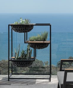 Jardinière en aluminium d' extérieur. Jardinière design pour balcons et terraces. Meubles de jardin made in italy.