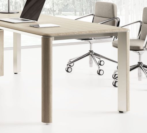Rectangular executive desk in wood and aluminium. Modern and solid furniture for the most demanding workplaces. Free shipping.