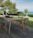 Table de repas d'extérieur rectangulaire en teak. Vente en ligne de meubles de jardin design avec transport offert. Tables de jardin design pour terrasses.