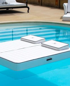 Luxueux et confortable transat flottant double, parfait dans l'eau comme à bord piscine comme bain de soleil. Vente en ligne et livraison gratuite.