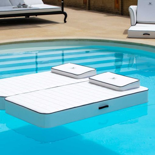 Luxueux et confortable transat flottant double, parfait dans l'eau comme à bord piscine comme bain de soleil. Vente en ligne et livraison gratuite.