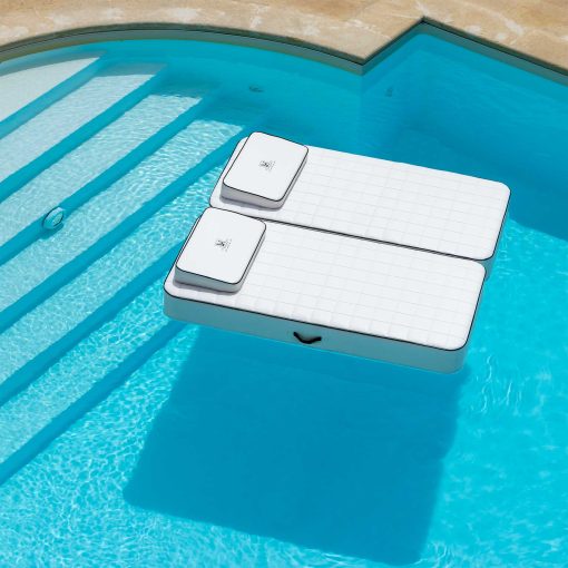 Luxueux et confortable transat flottant double, parfait dans l'eau comme à bord piscine comme bain de soleil. Vente en ligne et livraison gratuite.
