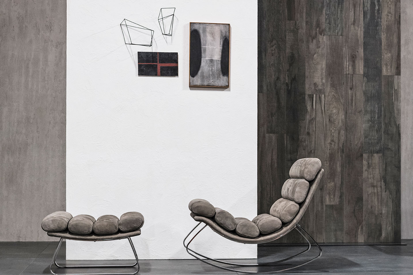 Luxurious rocking chair designed by Stefano Conficconi. wood, chrome metal and nubuck leather. Shop for modern Italian furniture. Free home delivery.