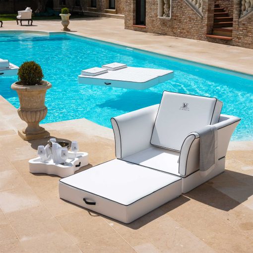 Choose the unique style for a luxurious and comfortable white floating armchair in your pool. Design Samuele Mazza. Online shop and worldwide delivery.