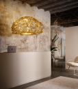 Original and luxurious round gold suspension handmade in Italy with recyclable technopolymers. Stunning three-dimensional effect. Free home delivery.