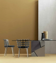 Tavolo da pranzo rettangolare. Piano in cristallo, base in legno rivestita di cuoio. Firmato Archirivolto. Vendita online di mobili di lusso made in Italy.