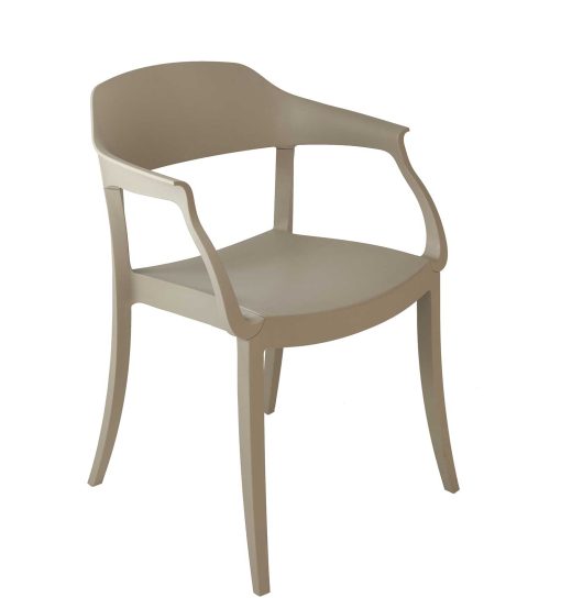 Sarah, entirely handcrafted in Italy, is a practical polypropylene armchair, light and strong at the same time. Shop for handcrafted polypropylene armchairs