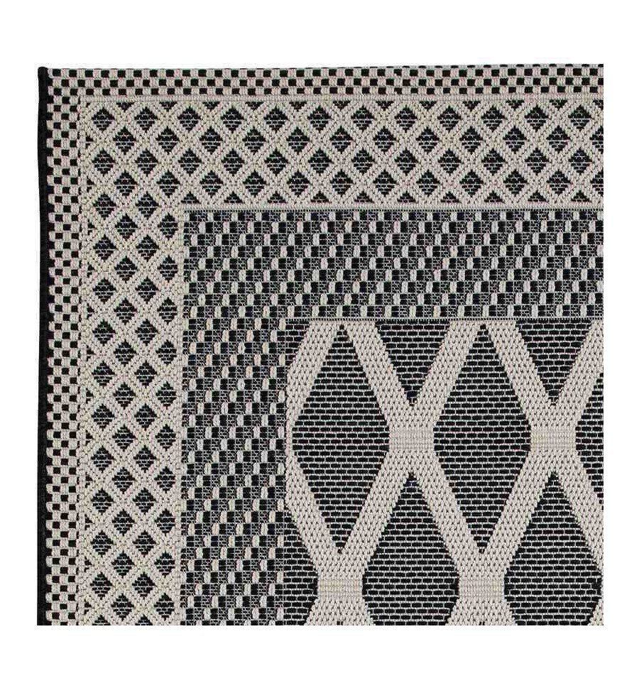 Discover our outdoor rugs' collection. Rectangular 100% polypropylene carpets. Grey shades, modern geometric pattern. Online shopping and free home delivery