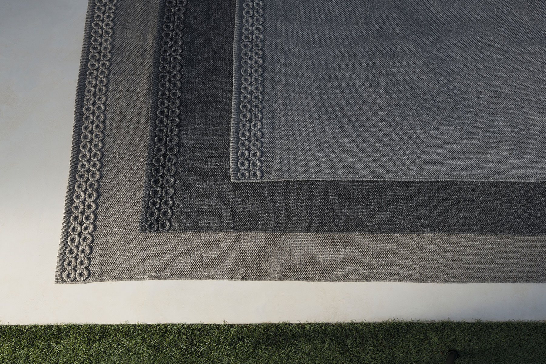 TONDO rectangular outdoor rug - Shop Online