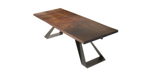 Tavolo rettangolare in legno e metallo. Vendita online di tavoli da pranzo made in Italy con consegna gratuita. Tavoli di lusso artigianale in legno, pelle.