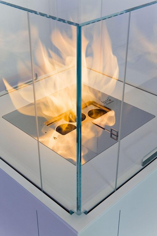 Twin is a modern bio ethanol fireplace ideal to decorate private and public indoor and outdoor spaces. Shop online for luxury bio ethanol fireplace made in Italy.