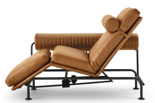 Ultimate is a luxurious Up & Down leather lounge chaise which will re-define the concept of modern comfort. Shop now for leather chaise longues 100% Made in Italy.